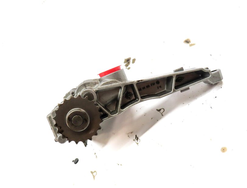 Thumbnail 3: 2008 MERCEDES GL320 (X164) 3.0L OM642 DIESEL ENGINE OIL PUMP