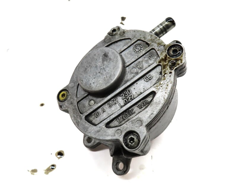 Thumbnail 5: 08-13 MERCEDES E320 E350 GL320 GL350 ML320 ML350 R350 - 3.0L DIESEL VACUUM PUMP