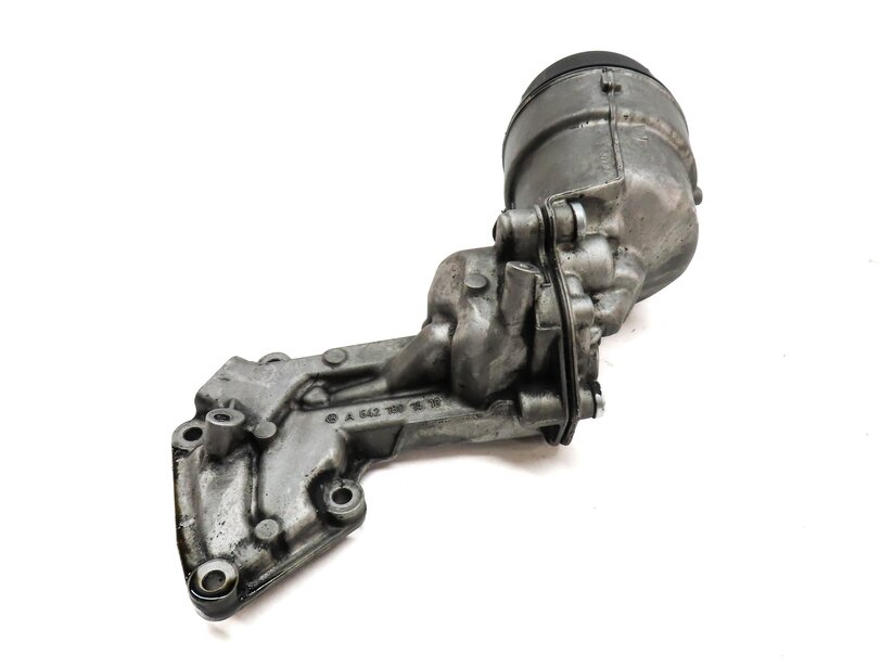 Thumbnail 5: 2008 MERCEDES GL320 (X164) 3.0L OM642 DIESEL ENGINE OIL FILTER HOUSING ADAPTER