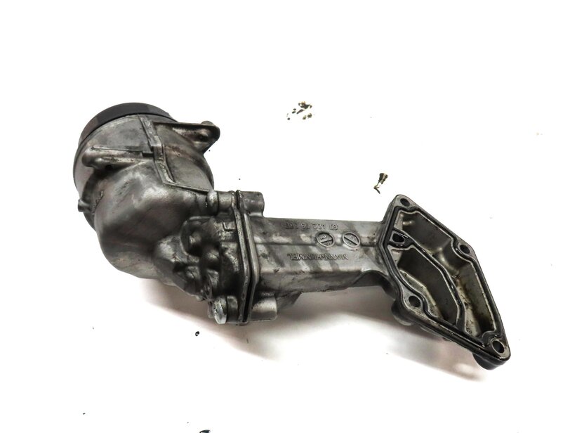 Thumbnail 6: 2008 MERCEDES GL320 (X164) 3.0L OM642 DIESEL ENGINE OIL FILTER HOUSING ADAPTER