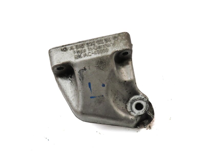 Thumbnail 3: 2008 MERCEDES GL320 (X164) 3.0L OM642 DIESEL ENGINE LEFT MOTOR MOUNT BRACKET