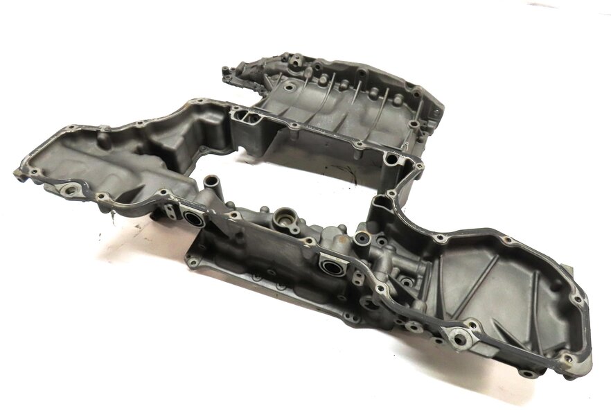 Thumbnail 1: 2013-2014 AUDI A8 S8 (D4 4H) 4.0L 4.0T TURBO CEUA ENGINE UPPER OIL PAN