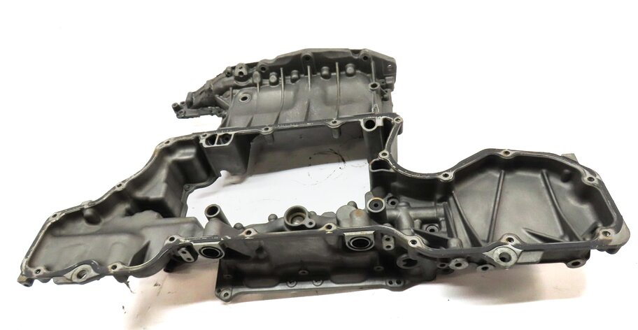 Thumbnail 2: 2013-2014 AUDI A8 S8 (D4 4H) 4.0L 4.0T TURBO CEUA ENGINE UPPER OIL PAN