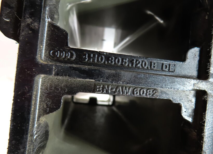 Thumbnail 10: 2013 AUDI A8 (D4 4H) FRONT LEFT & RIGHT BUMPER REINFORCEMENT BRACKET SET 2