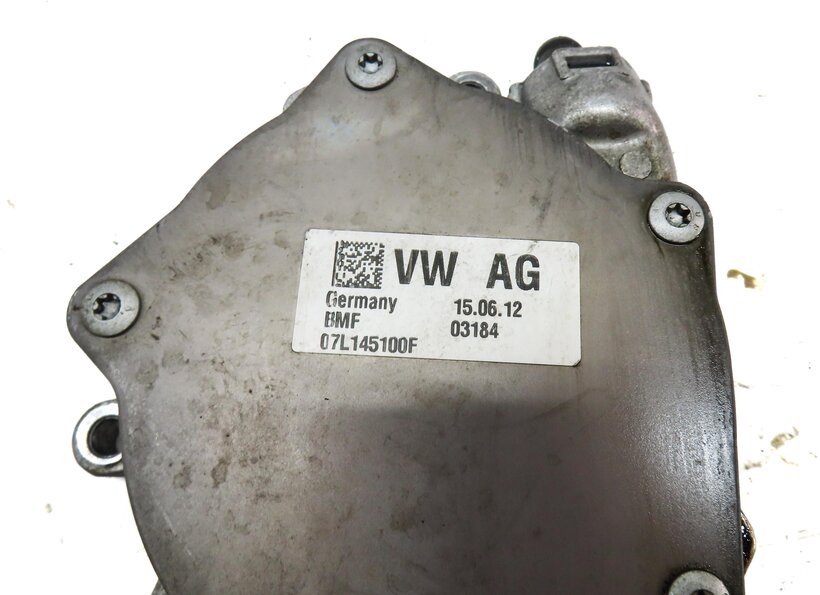Thumbnail 6: 2013 AUDI A8 (D4 4H) 4.0L CEUA ENGINE BRAKE BOOSTER VACUUM PUMP 07L145100F