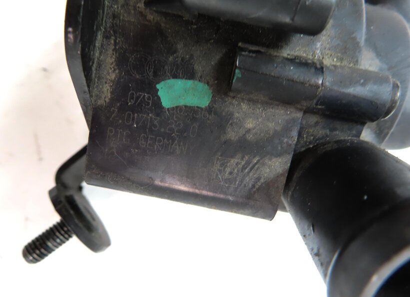 Thumbnail 4: 2013 AUDI A8 (D4 4H) 4.0L CEUA ENGINE AUXILIARY WATER PUMP 079965561