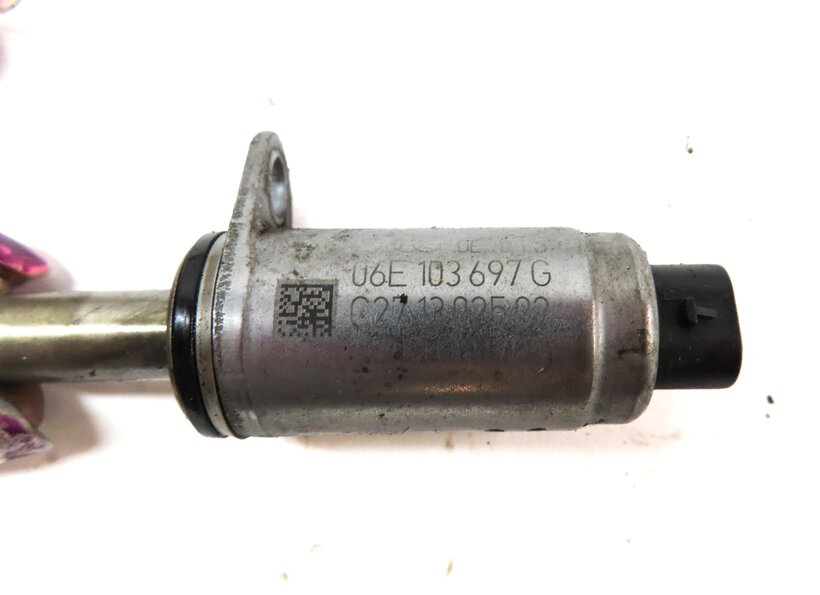 Thumbnail 5: 2013 AUDI A8 D4 4H 4.0L CEUA ENGINE CAMSHAFT CAM SHAFT ADJUSTMENT SOLENOID SET 8