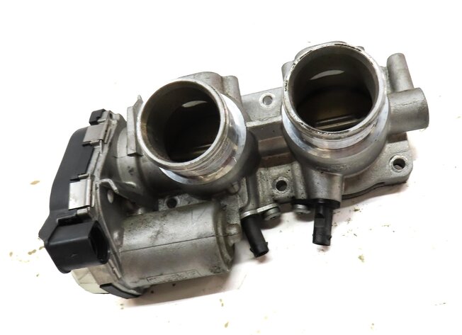 Thumbnail 3: 2013-2018 AUDI A8 S6 S7 S8 (C7 4G8 D4 4H) 4.0L V8 ENGINE - THROTTLE BODY