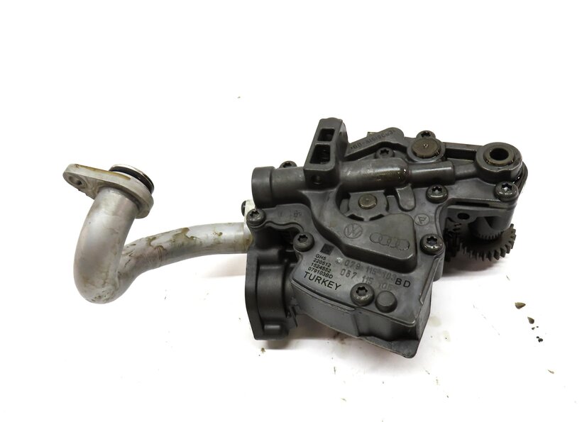 Thumbnail 5: 2013 AUDI A8 (D4 4H) 4.0L CEUA ENGINE OIL PUMP 079115103