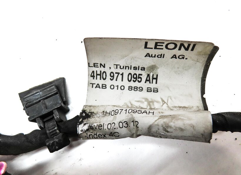 Thumbnail 4: 2013 AUDI A8 (D4 4H) FRONT PARK ASSIST PDC SENSOR SET4 (BLACK) w/ WIRE HARNESS