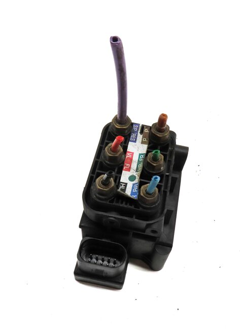 2013 AUDI A8 (D4 4H) AIR RIDE SUSPENSION COMPRESSOR VALVE BLOCK 4H0616013