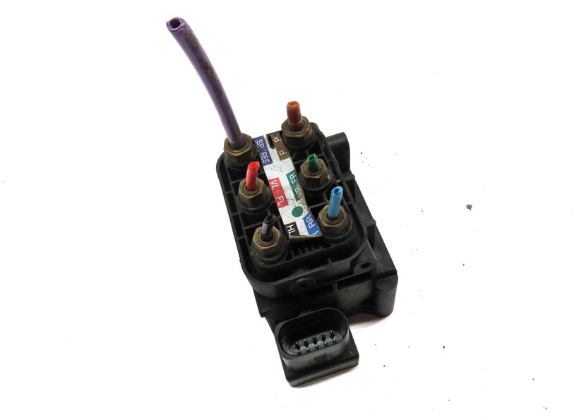 Thumbnail 3: 2013 AUDI A8 (D4 4H) AIR RIDE SUSPENSION COMPRESSOR VALVE BLOCK 4H0616013