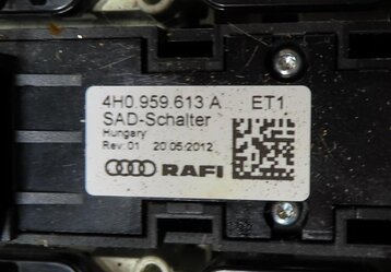 Thumbnail 10: 2013 AUDI A8 (D4 4H) FRONT CENTER ROOF PRIMARY DOME LIGHT ASSEMBLY (GREY)