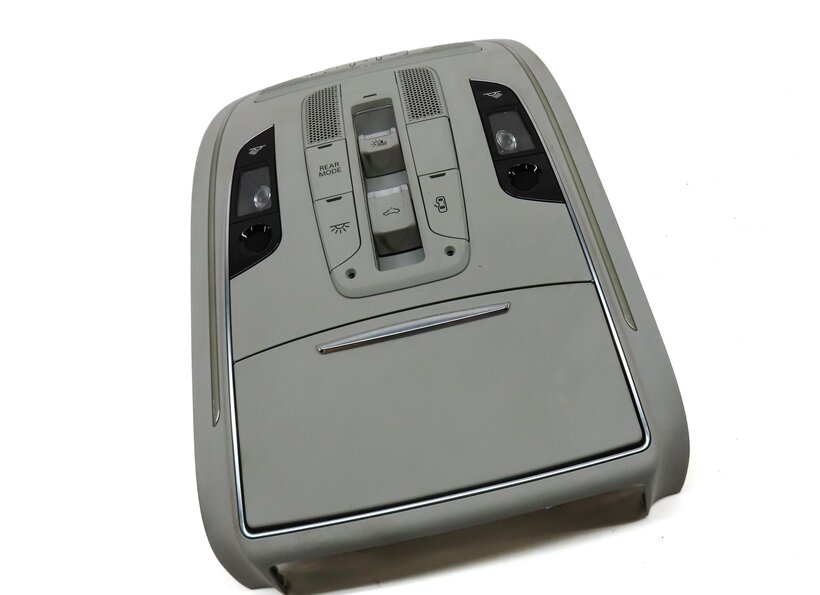 Thumbnail 3: 2013 AUDI A8 (D4 4H) FRONT CENTER ROOF PRIMARY DOME LIGHT ASSEMBLY (GREY)