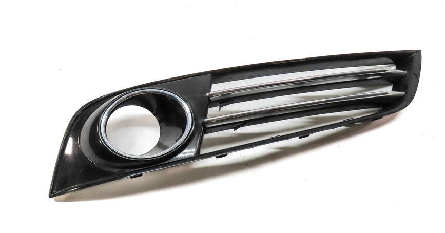 Thumbnail 3: 2011-2014 AUDI A8 (D4 4H) LEFT FRONT DRIVER LOWER BUMPER FOGLIGHT GRILLE TRIM