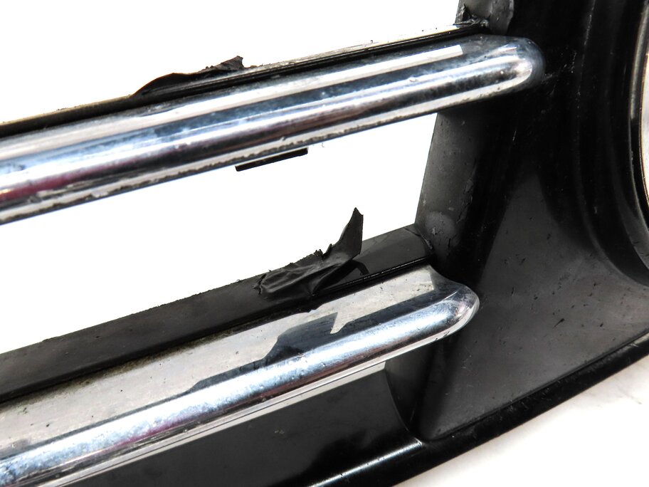 Thumbnail 7: 2011-2014 AUDI A8 (D4 4H) LEFT FRONT DRIVER LOWER BUMPER FOGLIGHT GRILLE TRIM