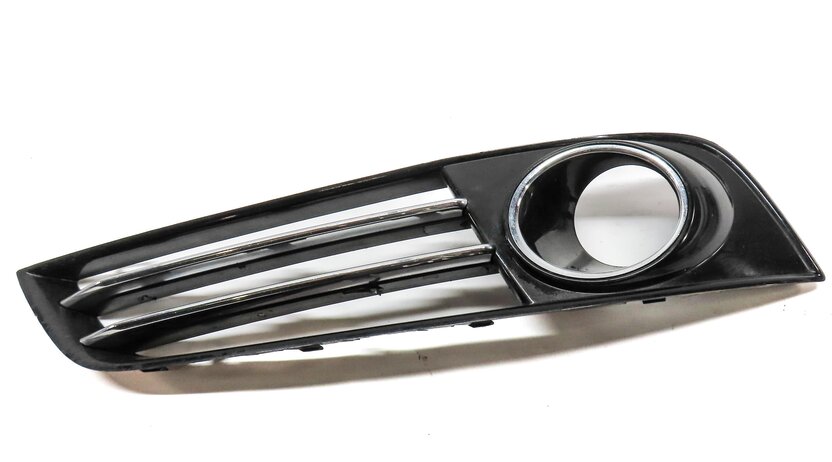 Thumbnail 3: 11-14 AUDI A8 (D4 4H) RIGHT FRONT PASSENGER LOWER BUMPER FOGLIGHT GRILLE TRIM
