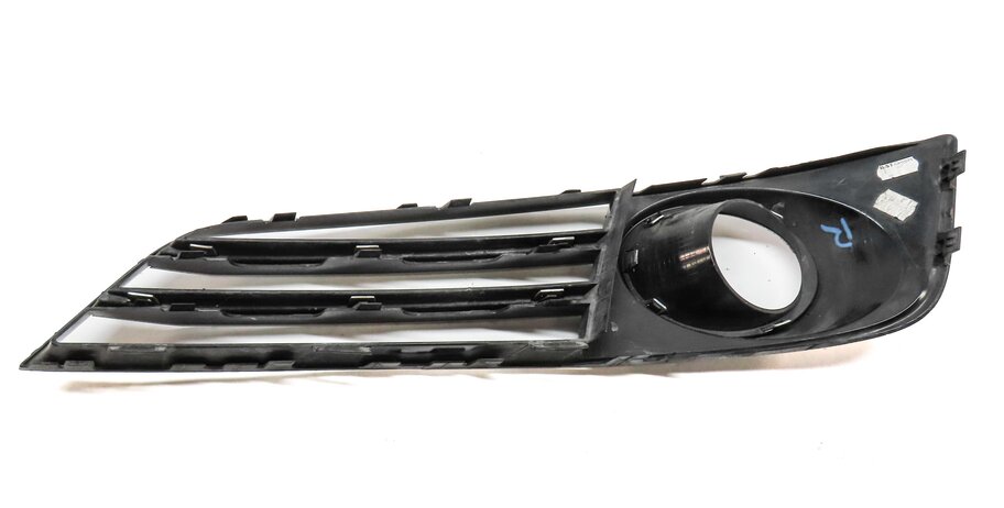 Thumbnail 6: 11-14 AUDI A8 (D4 4H) RIGHT FRONT PASSENGER LOWER BUMPER FOGLIGHT GRILLE TRIM