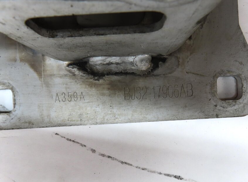 Thumbnail 8: 2012-2019 RANGE ROVER EVOQUE (L538) REAR BUMPER REINFORCEMENT BAR IMPACT BRACE