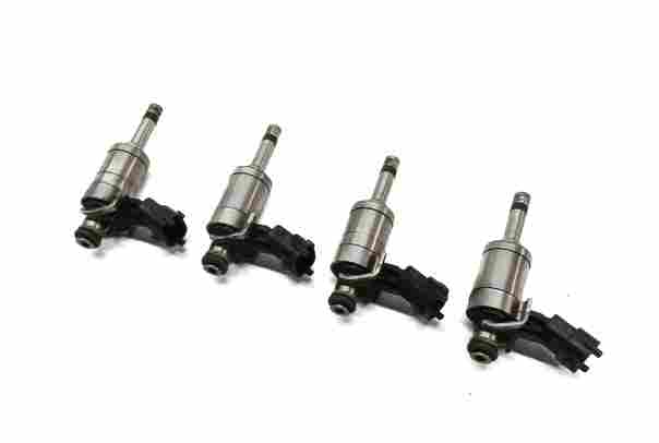 12-17 LR2 DISCOVERY SPORT RANGE ROVER EVOQUE (L538 L550) 2.0L FUEL INJECTOR SET