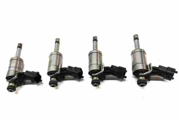 Thumbnail 2: 12-17 LR2 DISCOVERY SPORT RANGE ROVER EVOQUE (L538 L550) 2.0L FUEL INJECTOR SET