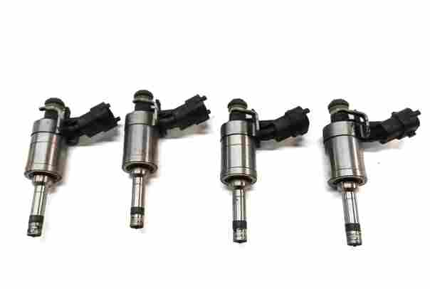 Thumbnail 4: 12-17 LR2 DISCOVERY SPORT RANGE ROVER EVOQUE (L538 L550) 2.0L FUEL INJECTOR SET