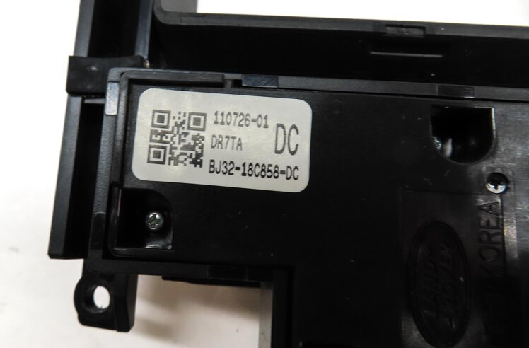 Thumbnail 6: 12-15 RANGE ROVER EVOQUE (L538) RADIO STEREO NAVIGATION SWITCH PANEL SCREEN TRIM