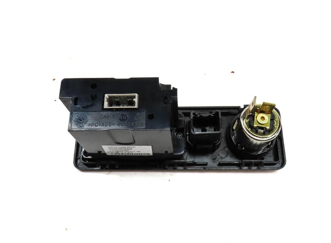 Thumbnail 5: 2012 RANGE ROVER EVOQUE (L538) AUX AUXILIARY AUDIO USB iPOD INTERFACE PLUG 12v