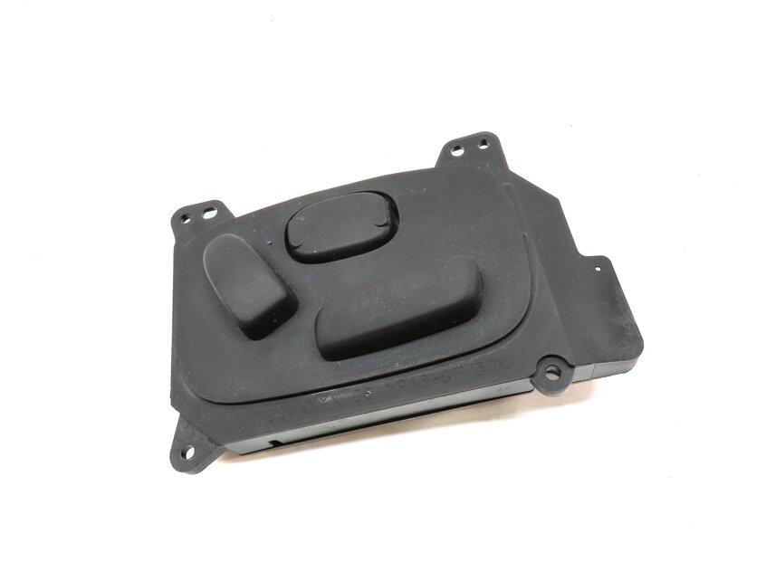 Thumbnail 3: 2012 RANGE ROVER EVOQUE (L538) FRONT RIGHT PASSENGER SEAT ADJUST SWITCH