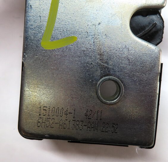 Thumbnail 7: 2012 RANGE ROVER EVOQUE (L538) REAR LEFT FOLDING SEAT LATCH (BLACK)