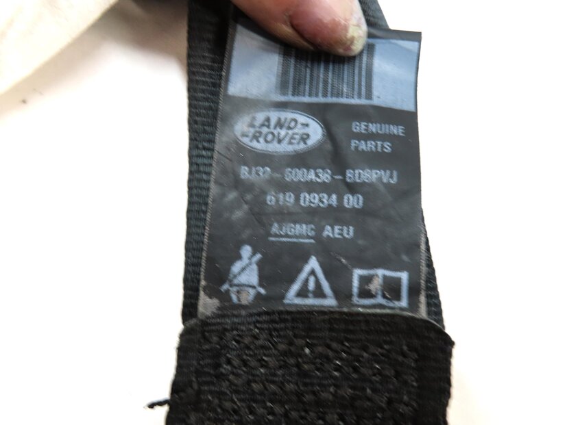 Thumbnail 6: 2012 RANGE ROVER EVOQUE (L538) REAR CENTER SEATBELT RETRACTOR (BLACK)