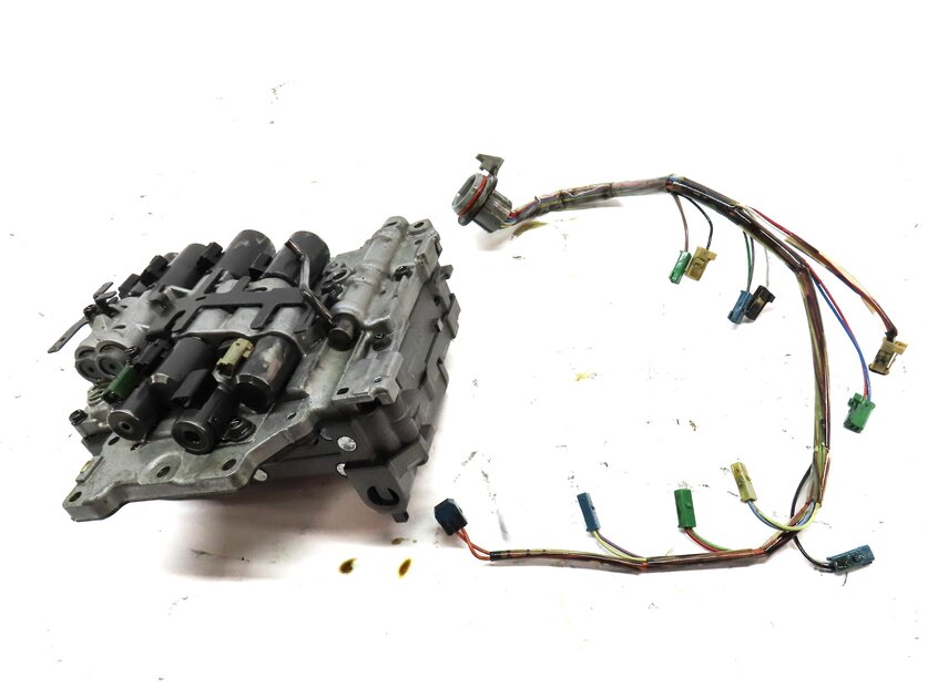 Thumbnail 2: 2012-2015 LAND ROVER LR2 RANGE ROVER EVOQUE (L538) AUTO TRANSMISSION VALVE BODY