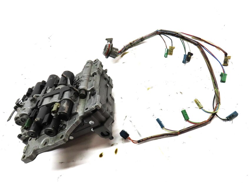 Thumbnail 3: 2012-2015 LAND ROVER LR2 RANGE ROVER EVOQUE (L538) AUTO TRANSMISSION VALVE BODY