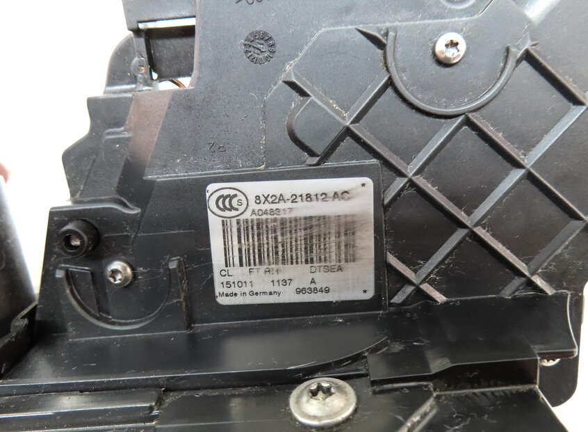 Thumbnail 8: 10-16 LR4 - RANGE ROVER SPORT EVOQUE (L320 L538) RIGHT FRONT PASSIVE DOOR LATCH