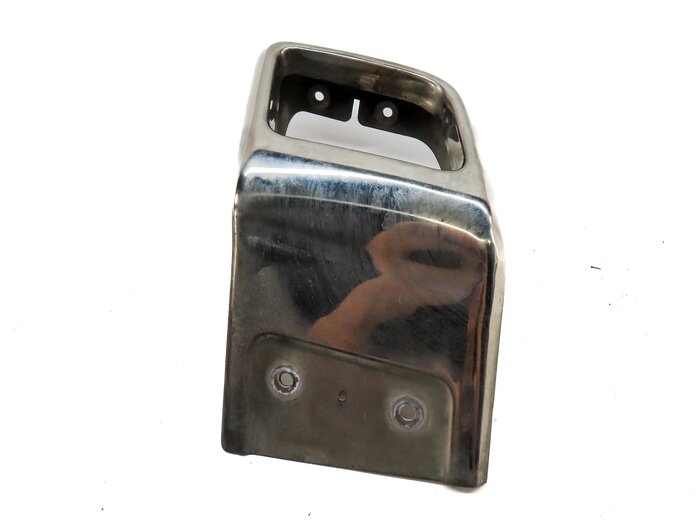 Thumbnail 4: 12-17 RANGE ROVER EVOQUE (L538) RIGHT PASSENGER REAR EXHAUST TIP TRIM (SILVER)