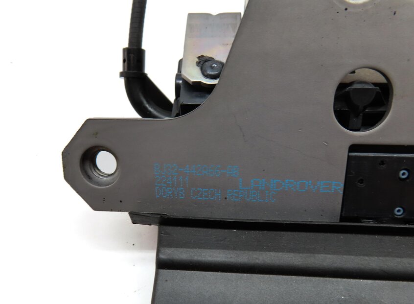 Thumbnail 9: 2012 RANGE ROVER EVOQUE (L538) REAR TRUNK LOCK LATCH ACTUATOR