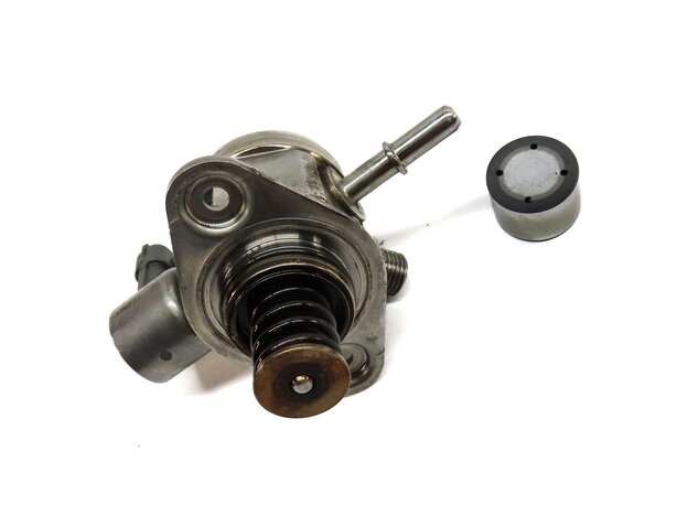 Thumbnail 3: 12-17 LR2 DISCOVERY SPORT RANGE ROVER EVOQUE (L538 L550) HIGH PRESSURE FUEL PUMP