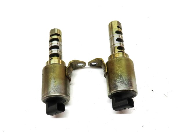 Thumbnail 2: 2012 RANGE ROVER EVOQUE L538 2.0L ENGINE VVT VARIABLE VALVE TIMING SOLENOID SET