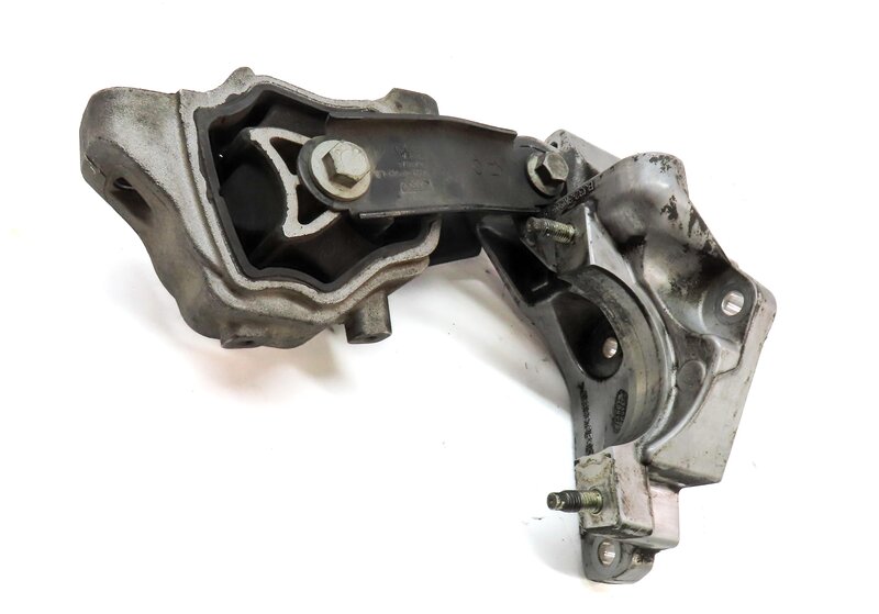 Thumbnail 3: 2012 RANGE ROVER EVOQUE (L538) 2.0L TURBO ENGINE RIGHT LOWER MOTOR MOUNT BRACKET