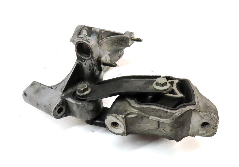 Thumbnail 4: 2012 RANGE ROVER EVOQUE (L538) 2.0L TURBO ENGINE RIGHT LOWER MOTOR MOUNT BRACKET