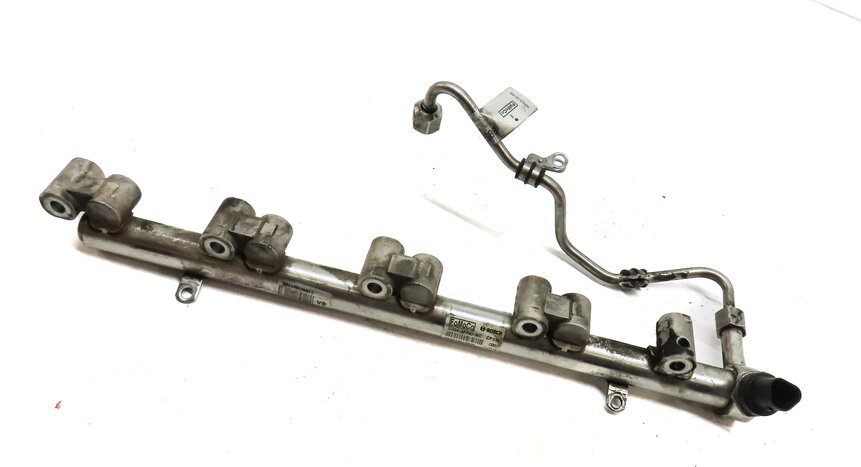 Thumbnail 3: 2012 RANGE ROVER EVOQUE (L538) 2.0L TURBO ENGINE FUEL RAIL