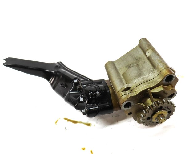 Thumbnail 3: 2012 RANGE ROVER EVOQUE (L538) 2.0L TURBO ENGINE OIL PUMP w/ PICKUP TUBE