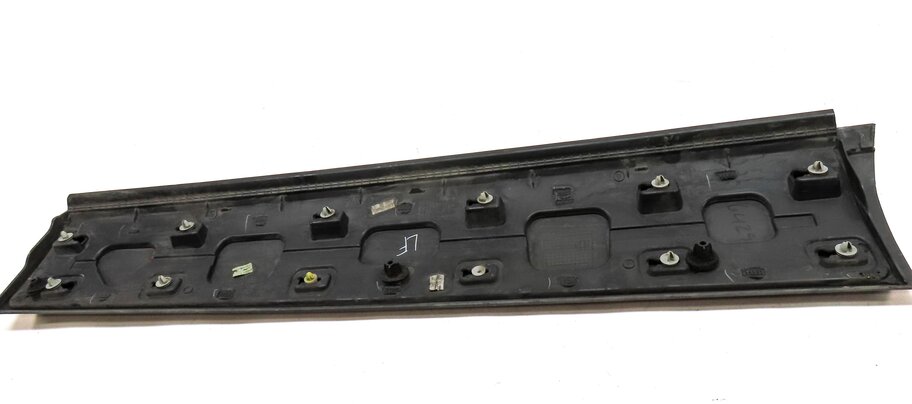 Thumbnail 6: 2012 RANGE ROVER EVOQUE (L538) FRONT LEFT DRIVER DOOR MOULDING RUNNER TRIM BLACK