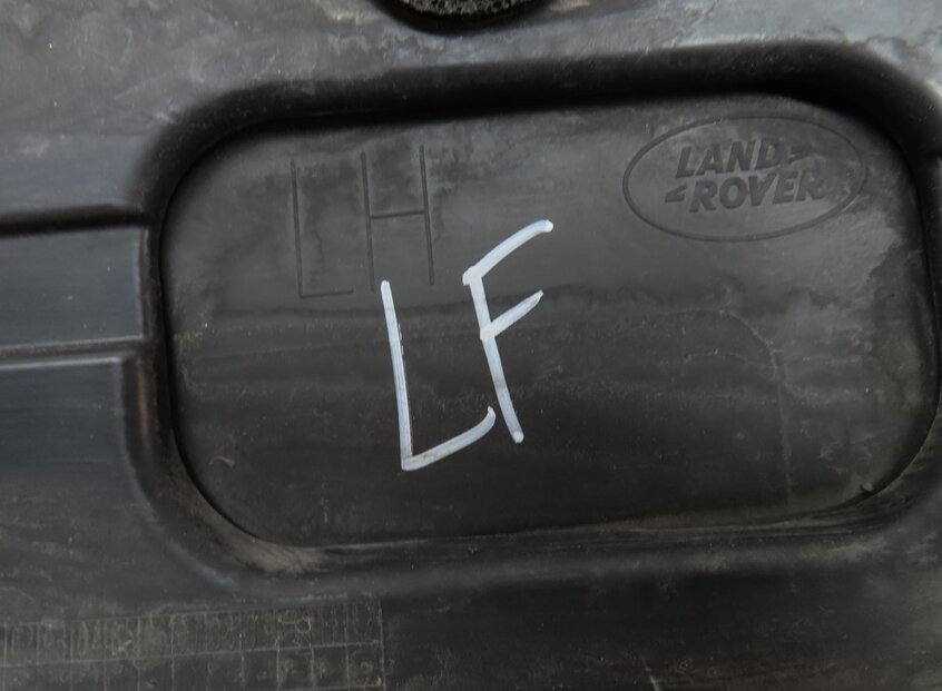 Thumbnail 7: 2012 RANGE ROVER EVOQUE (L538) FRONT LEFT DRIVER DOOR MOULDING RUNNER TRIM BLACK