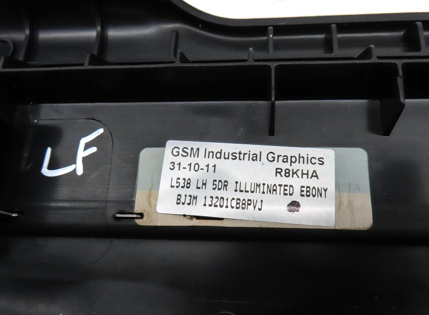 Thumbnail 6: 2012 RANGE ROVER EVOQUE (L538) FRONT LEFT DRIVER LIGHTED DOOR SILL SCUFF TRIM