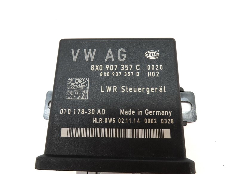 Thumbnail 4: 2015 AUDI Q3 (8U) HEADLIGHT HEAD LIGHT LAMP RANGE CONTROL MODULE 8X0907357C
