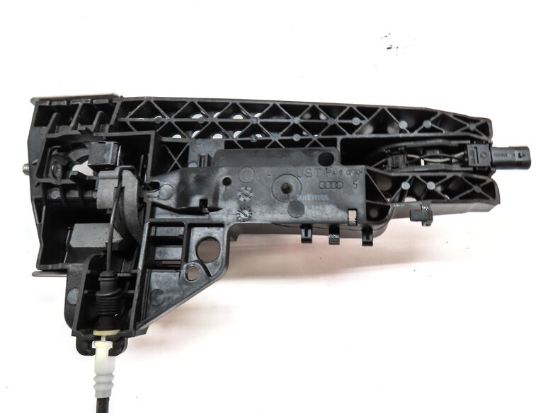 Thumbnail 5: 2015-2018 AUDI Q3 (8U) LEFT FRONT DRIVER DOOR HANDLE (MONSOON GREY METALLIC 0C)