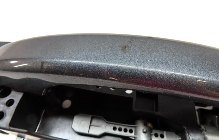 Thumbnail 6: 2015-2018 AUDI Q3 (8U) LEFT FRONT DRIVER DOOR HANDLE (MONSOON GREY METALLIC 0C)