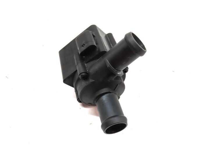 Thumbnail 4: 2015 AUDI Q3 8U 2.0L TURBO CCTA ENGINE AUXILIARY ELECTRIC WATER PUMP 06H121601P