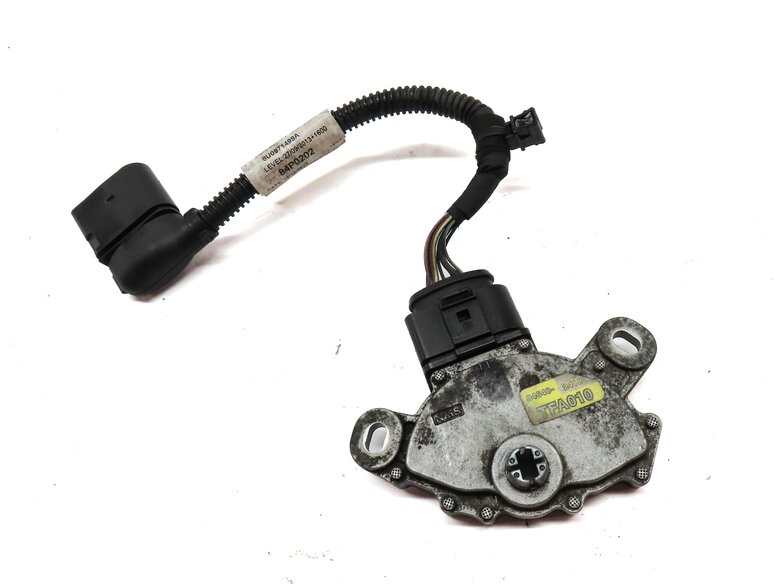 Thumbnail 2: 2015 AUDI Q3 (8U) 2.0L TURBO CCTA ENGINE NEUTRAL SAFETY SWITCH 8U0971499A